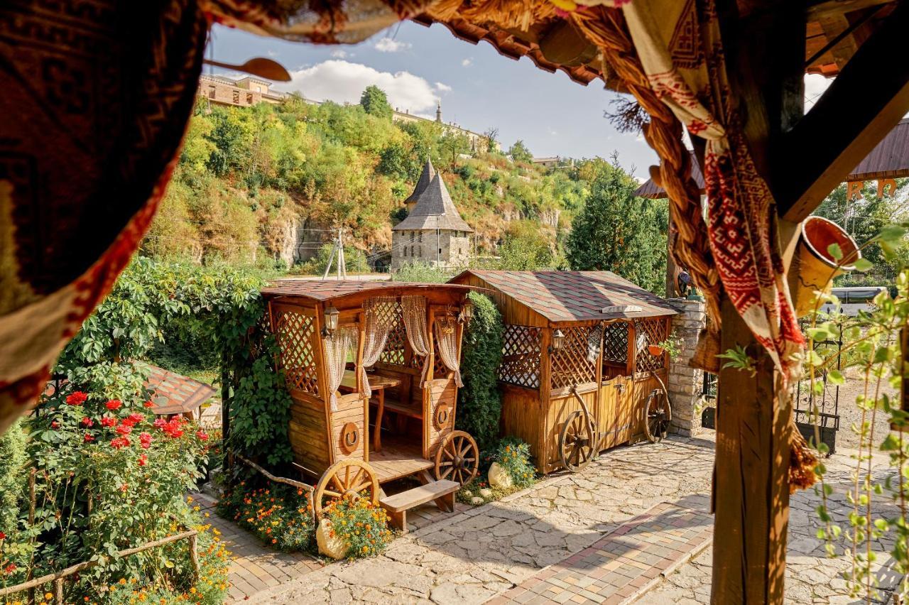 Bilya Richky Hotel Kamianets-Podilskyi Exterior photo
